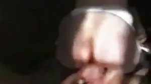 Vienen: شاندار ماڈل Sy Bil seduces اہم شخصیات کے دوران فیشن شو پر PornHD