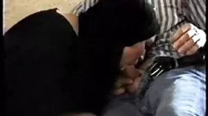 ڈونٹ Shenanigan کی طرف جاتا ہے کے ساتھ سوار سرخ بالوں والی