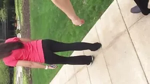 خوبصورتی صحت مند ریڈ ریڈ پسند کرتا ہے اس gaping گدا!