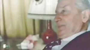 3 انگلیاں 2 سوراخ اور 1 سنہرے بالوں والی اے ٹی ایم کے ماہر