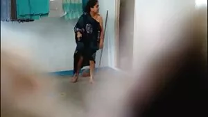 Happ sensuale ایس sensuale بل کے ساتھ جنسی جنسی آنکھوں پر پٹی آدمی