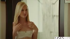 تبدیل کر کہ ربیبہ میں ایک slut