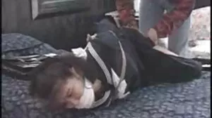 مشکل مقعد کھولتا ہے یلا کی آنکھوں!