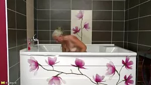 Brazzers: نصف وقت تکیا کے ساتھ مشت زنی سینگ وکیل پر PornHD
