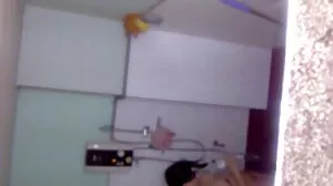 Prett ن ن Petite اور خوبصورت